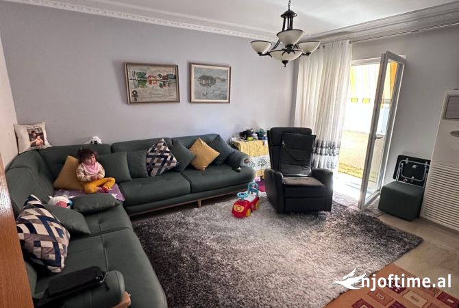 Shtepi ne shitje 3+1 ne Tirane - 215,000 Euro
