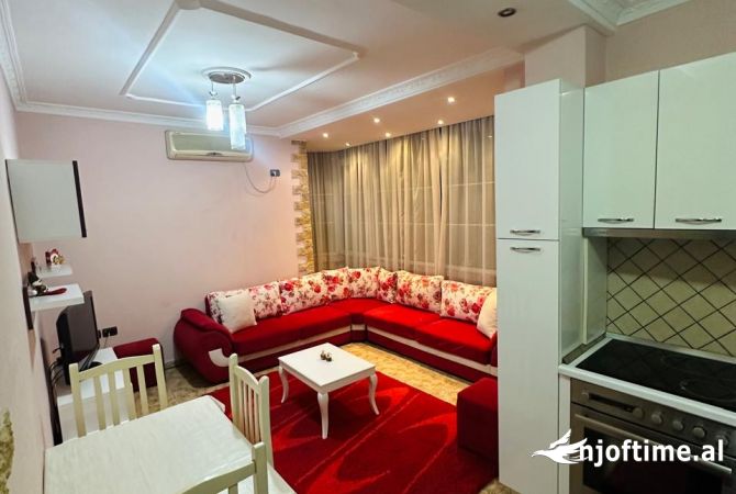 Shtepi me qera Apartament ne Tirane, 2+1, Mobilimi E mobiluar, Pagesa 600  Euro.