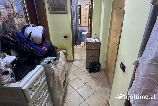 Shtepi ne shitje Apartament ne Tirane, 2+1, Mobilimi E mobiluar, Pagesa 88,000  Euro.