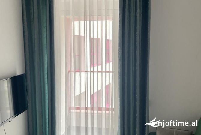 Shtepi ne shitje Apartament ne Tirane, 1+1, Mobilimi E mobiluar, Pagesa 76,000  Euro.