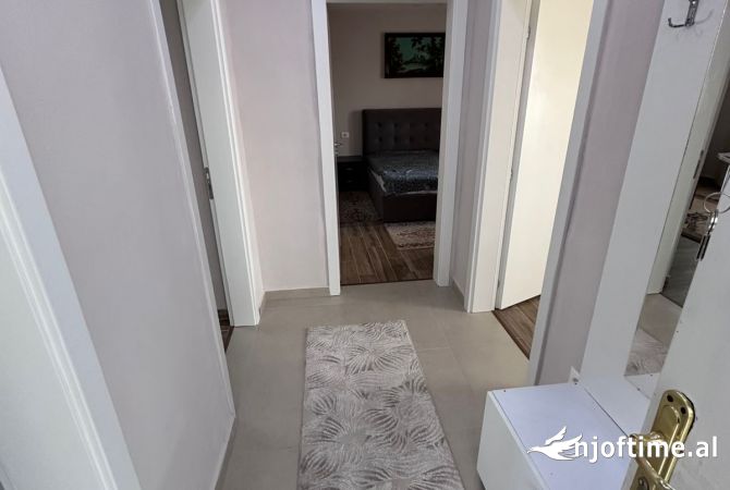 Shtepi ne shitje Apartament ne Tirane, 2+1, Mobilimi E mobiluar, Pagesa 118,000  Euro.