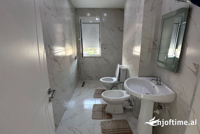 Shtepi ne shitje Apartament ne Tirane, 2+1, Mobilimi E mobiluar, Pagesa 118,000  Euro.