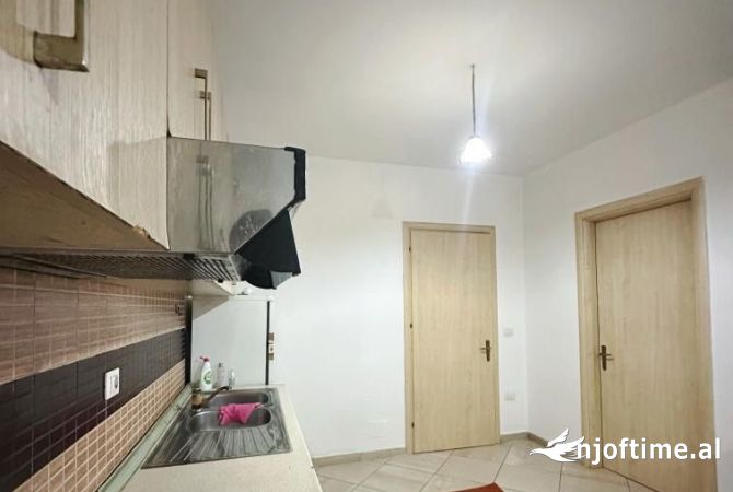 Shtepi ne shitje 1+1 ne Tirane - 90,000 Euro