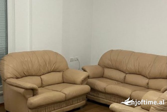 Shtepi me qera 2+1 ne Tirane - 500 Euro