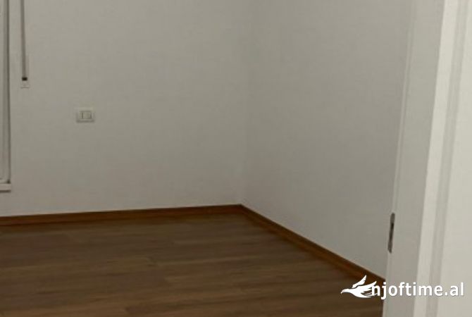 Shtepi me qera 2+1 ne Tirane - 500 Euro