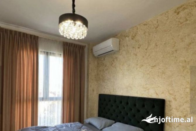 Shtepi me qera Apartament ne Tirane, 2+1, Mobilimi E mobiluar, Pagesa 600  Euro.