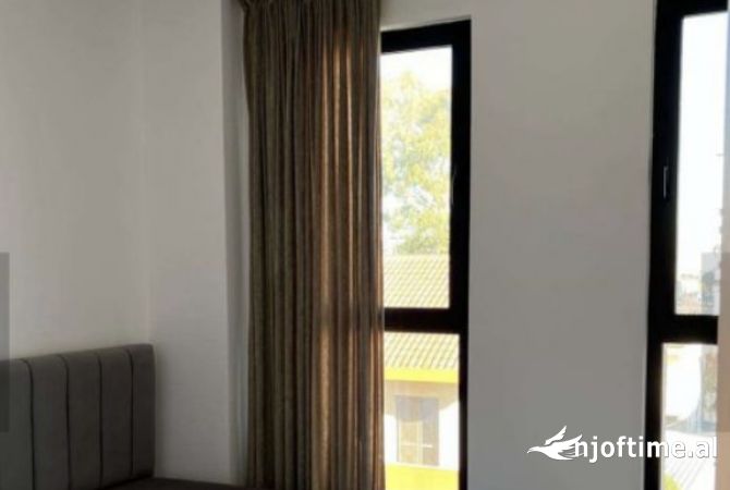 Shtepi me qera Apartament ne Tirane, 2+1, Mobilimi E mobiluar, Pagesa 600  Euro.