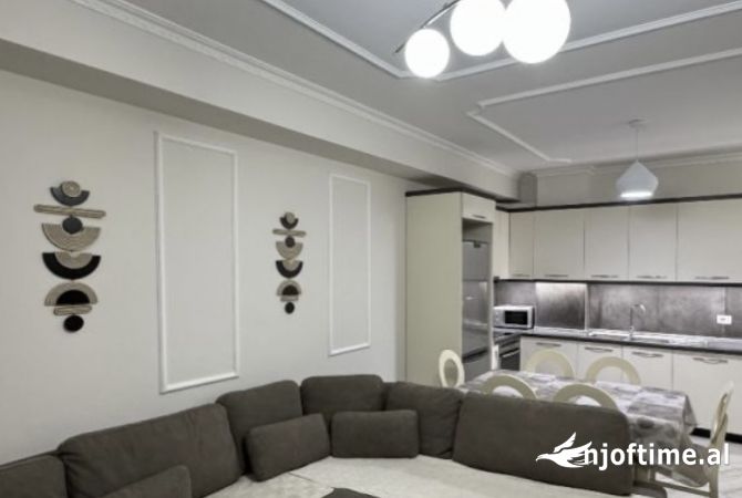 Shtepi me qera 1+1 ne Tirane - 60,000 Leke