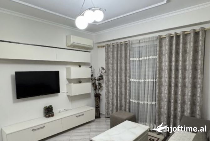 Shtepi me qera Apartament ne Tirane, 1+1, Mobilimi E mobiluar, Pagesa 60,000  Leke.