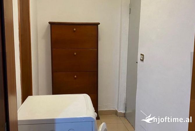 Shtepi me qera Garsoniere ne Tirane - 35,000 Leke