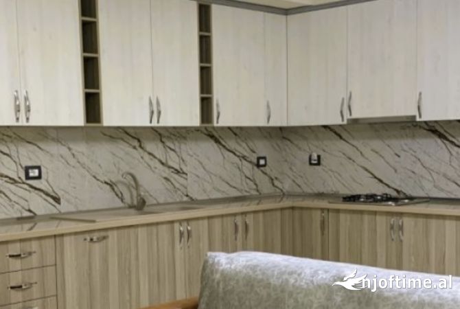 Shtepi me qera 1+1 ne Tirane - 45,000 Leke