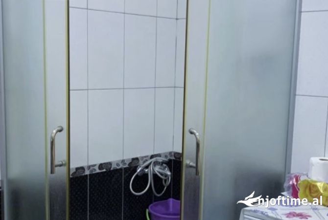 Shtepi me qera Apartament ne Tirane, 1+1, Mobilimi E mobiluar, Pagesa 45,000  Leke.