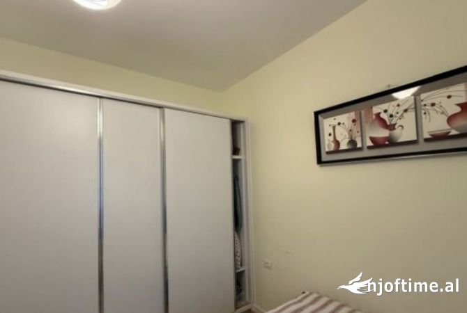 Shtepi ne shitje Apartament ne Tirane, 2+1, Mobilimi E mobiluar, Pagesa 209,000  Euro.