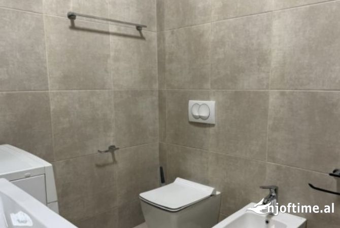 Shtepi ne shitje Apartament ne Tirane, 2+1, Mobilimi E mobiluar, Pagesa 209,000  Euro.