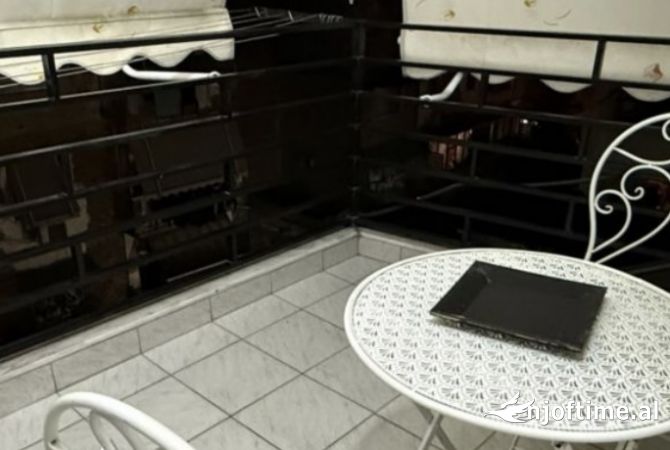 Shtepi me qera Apartament ne Tirane, 2+1, Mobilimi E mobiluar, Pagesa 700  Euro.