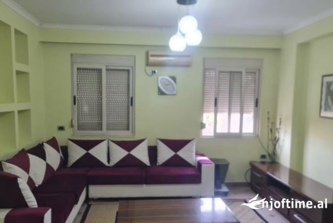 Shtepi me qera 2+1 ne Tirane - 65,000 Leke