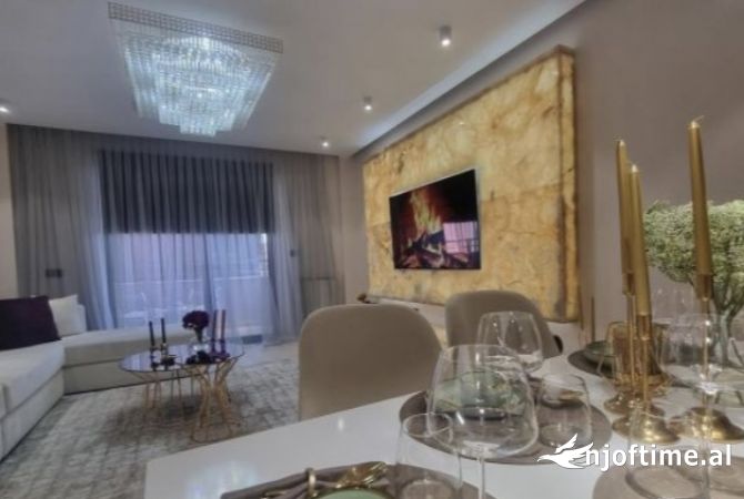 Shtepi ne shitje 2+1 ne Tirane - 450,000 Euro