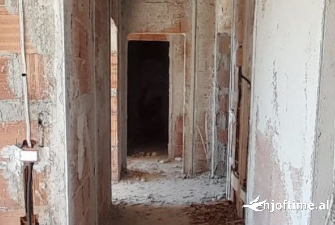Shtepi ne shitje 2+1 ne Tirane - 165,000 Euro