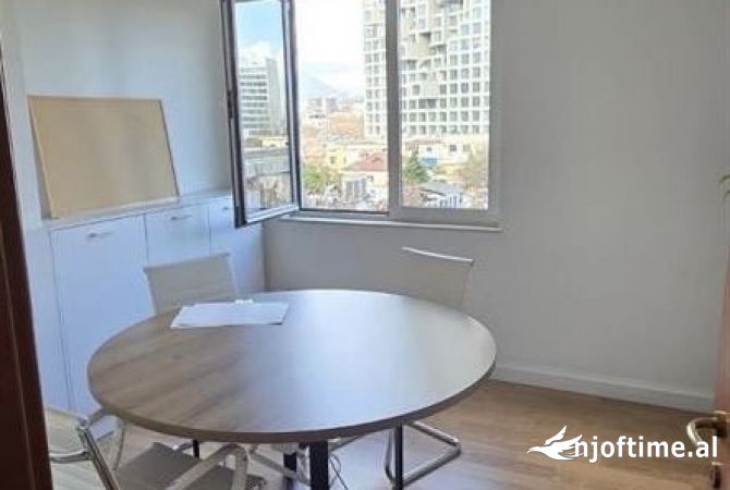 Shtepi me qera Apartament ne Tirane, 1+1, Mobilimi Bosh, pa mobiluar, Pagesa 700  Euro.