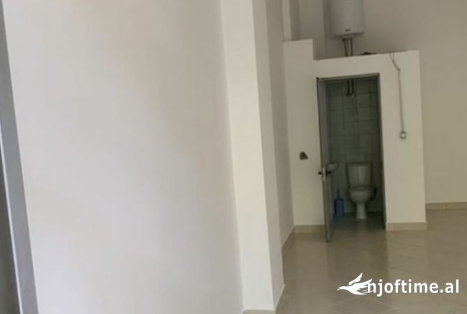 Ambient biznesi ne shitje 1+1 ne Tirane - 185,000 Euro