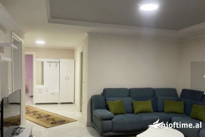 Shtepi me qera 2+1 ne Tirane - 700 Euro