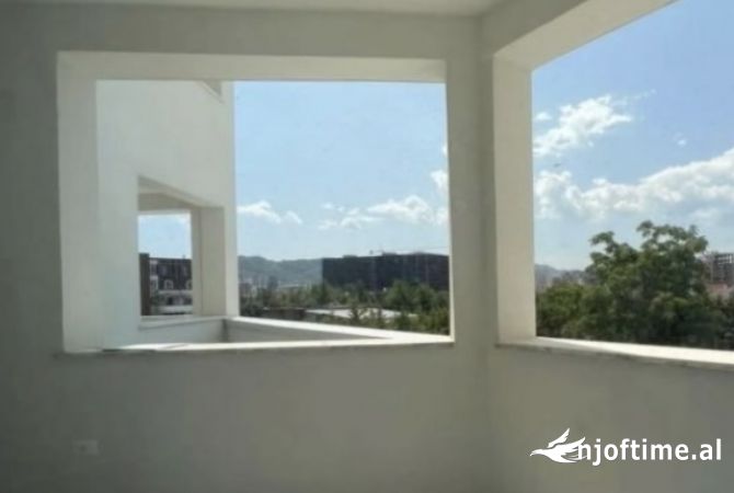 Shtepi me qera Apartament ne Tirane, 2+1, Mobilimi Bosh, pa mobiluar, Pagesa 49,000  Leke.