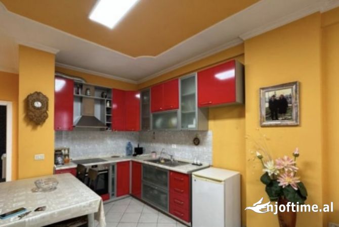 Shtepi me qera 2+1 ne Tirane - 750 Euro