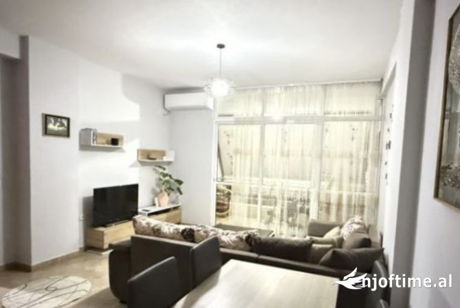 Shtepi me qera 1+1 ne Tirane - 450 Euro