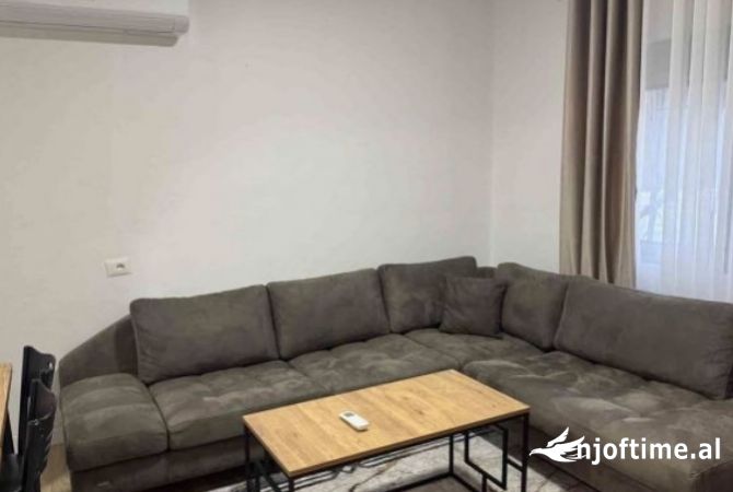 Shtepi me qera 1+1 ne Tirane - 400 Euro