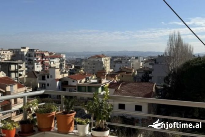 Shtepi ne shitje Apartament ne Tirane, 1+1, Mobilimi E mobiluar, Pagesa 87,000  Euro.