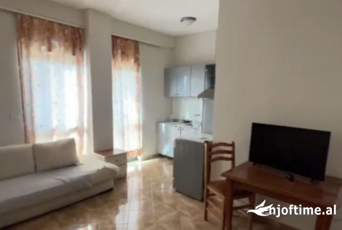 Shtepi me qera Apartament ne Tirane, 2+1, Mobilimi E mobiluar, Pagesa 40,000  Leke.