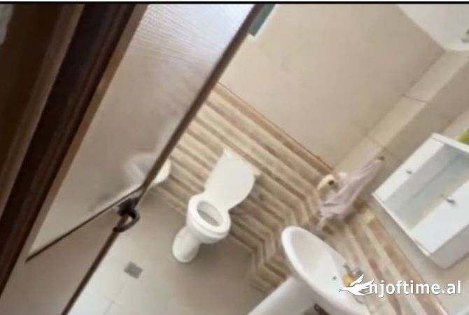 Shtepi me qera 2+1 ne Tirane - 40,000 Leke
