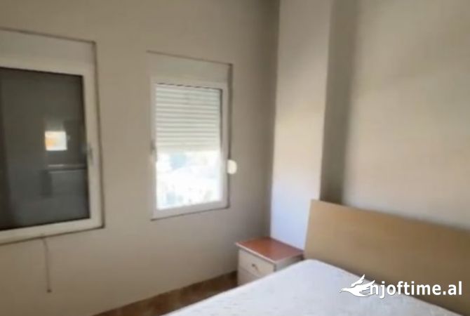 Shtepi me qera 2+1 ne Tirane - 40,000 Leke