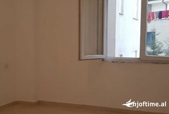 Shtepi ne shitje 1+1 ne Tirane - 82,500 Euro