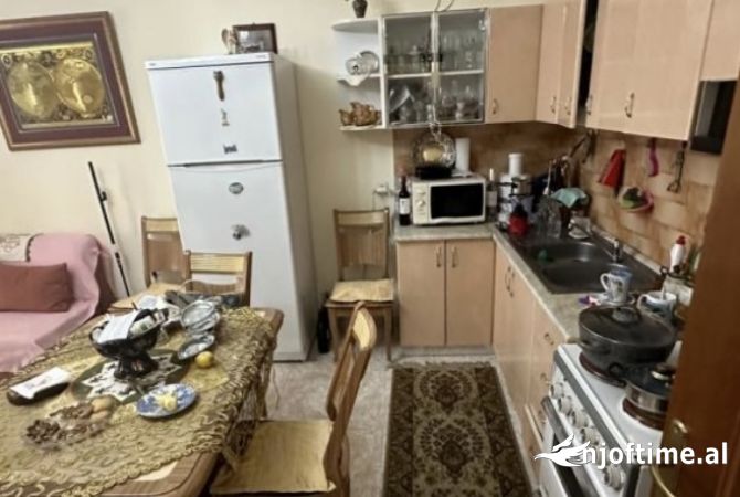 Shtepi ne shitje 2+1 ne Tirane - 260,000 Euro