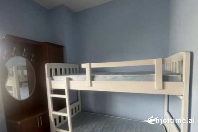 Shtepi me qera Apartament ne Tirane, 5+1, Mobilimi E mobiluar, Pagesa 1,350  Euro.