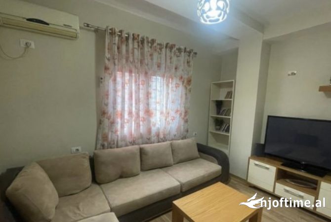 Casa in affitto 5+1 a Tirana - 1,350 Euro