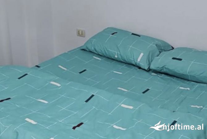 Shtepi me qera Apartament ne Tirane, 1+1, Mobilimi E mobiluar, Pagesa 500  Euro.