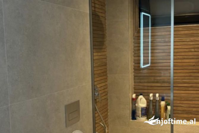 Shtepi me qera 2+1 ne Tirane - 65,000 Leke