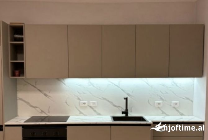 Shtepi me qera Apartament ne Tirane, 2+1, Mobilimi Pjeserisht e mobiluar, Pagesa 65,000  Leke.