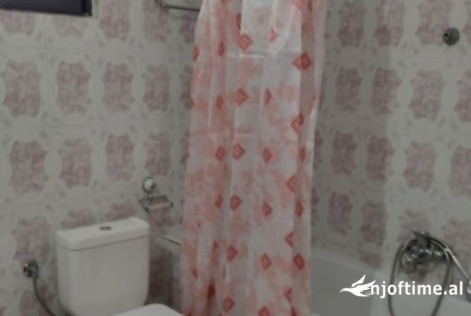 Shtepi me qera Apartament ne Tirane, 2+1, Mobilimi E mobiluar, Pagesa 38,000  Leke.