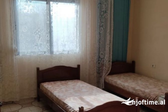 Shtepi me qera Apartament ne Tirane, 2+1, Mobilimi E mobiluar, Pagesa 38,000  Leke.