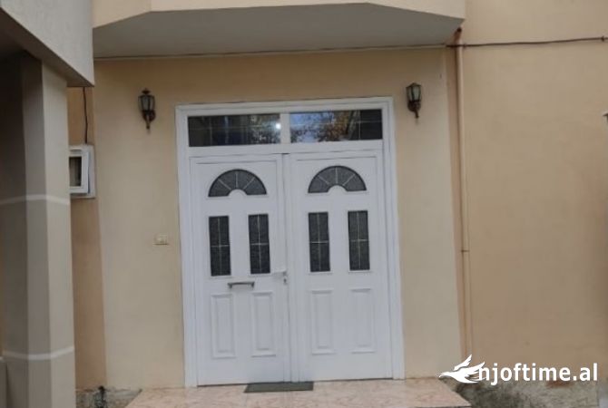 Shtepi me qera Apartament ne Tirane, 2+1, Mobilimi E mobiluar, Pagesa 38,000  Leke.