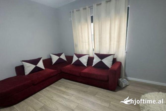Shtepi me qera 2+1 ne Tirane - 500 Euro