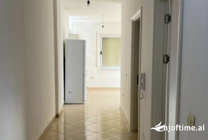 Shtepi me qera 2+1 ne Tirane - 300 Euro