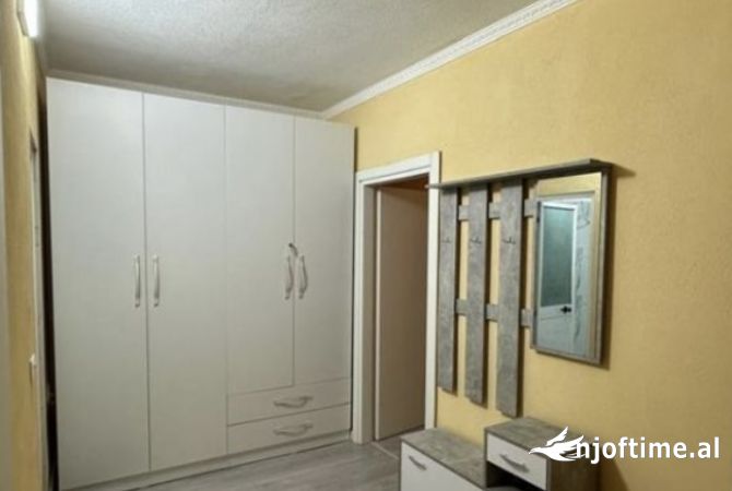Shtepi me qera Apartament ne Tirane, 1+1, Mobilimi E mobiluar, Pagesa 45,000  Leke.