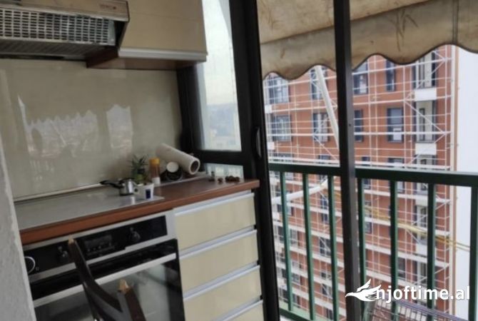 Shtepi me qera Apartament ne Tirane, 2+1, Mobilimi E mobiluar, Pagesa 600  Euro.