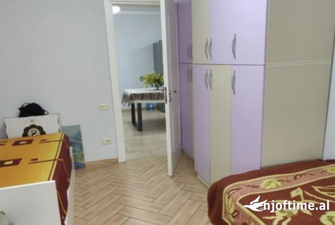 Shtepi me qera Apartament ne Tirane, 2+1, Mobilimi E mobiluar, Pagesa 600  Euro.