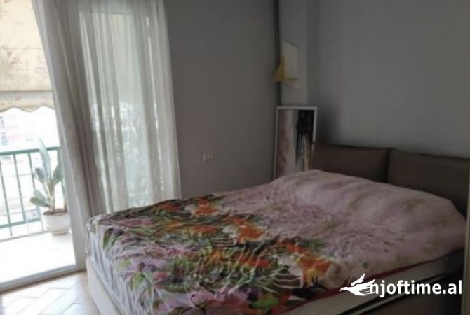 Shtepi me qera Apartament ne Tirane, 2+1, Mobilimi E mobiluar, Pagesa 600  Euro.