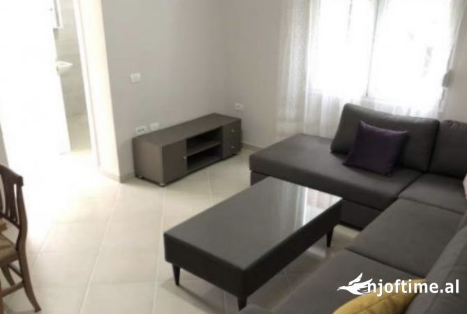 Shtepi me qera Apartament ne Tirane, 1+1, Mobilimi E mobiluar, Pagesa 35,000  Leke.